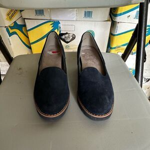 Vionic Women's navy  Suede Loafers